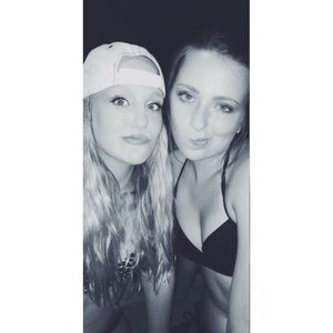 Meet your Posher, Brooke